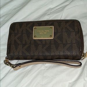 Micheal Kors wallet